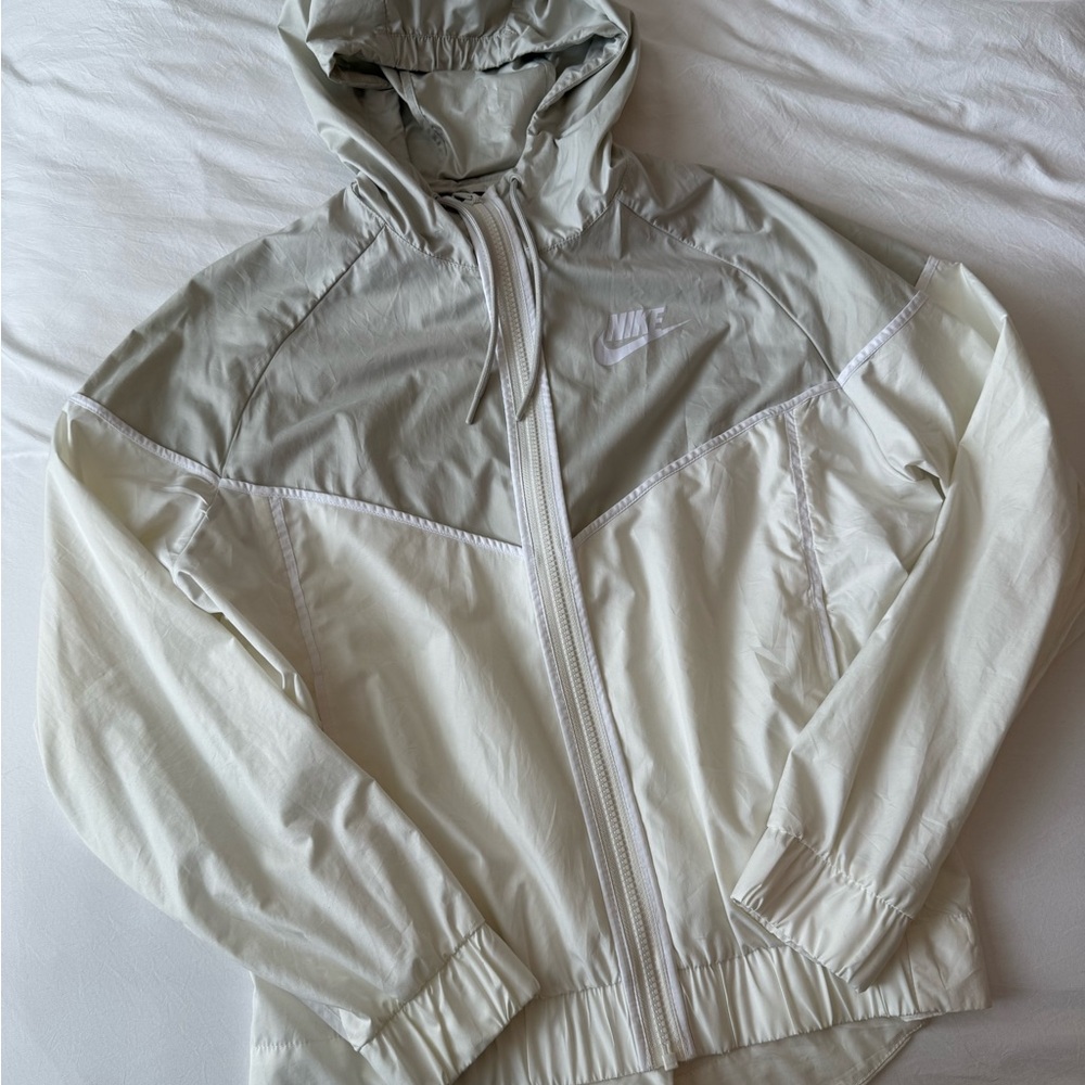 Nike Women's Jacket in Light Gray and Cream
